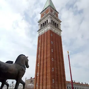Essence Of Venise